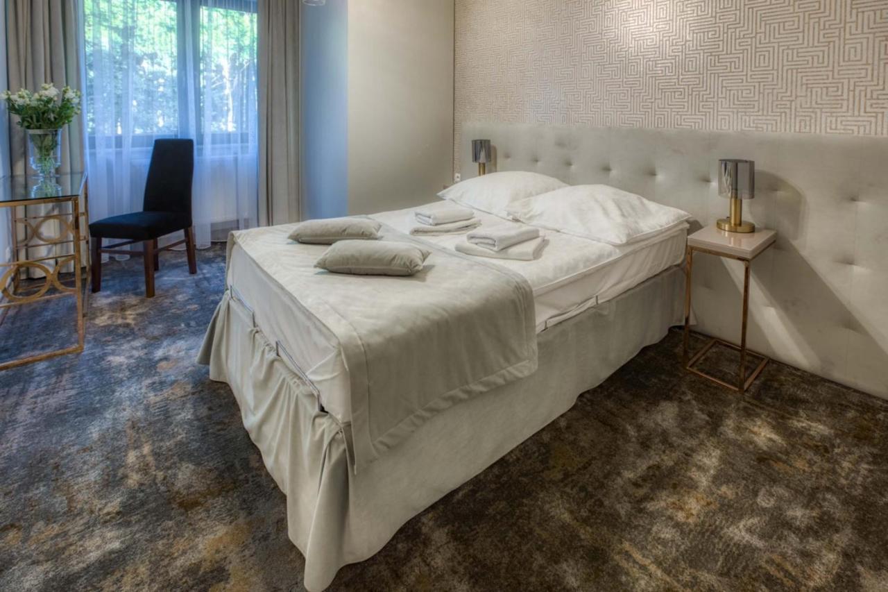 Hotel & Spa Bialy Dom Пшишовице Экстерьер фото